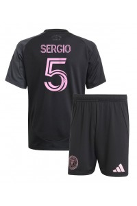 Inter Miami Sergio Busquets #5 Babyklær Borte Fotballdrakt til barn 2025-26 Korte ermer (+ Korte bukser)